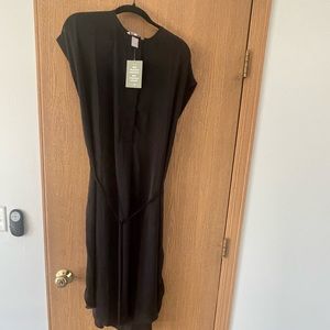 Short sleeve dress